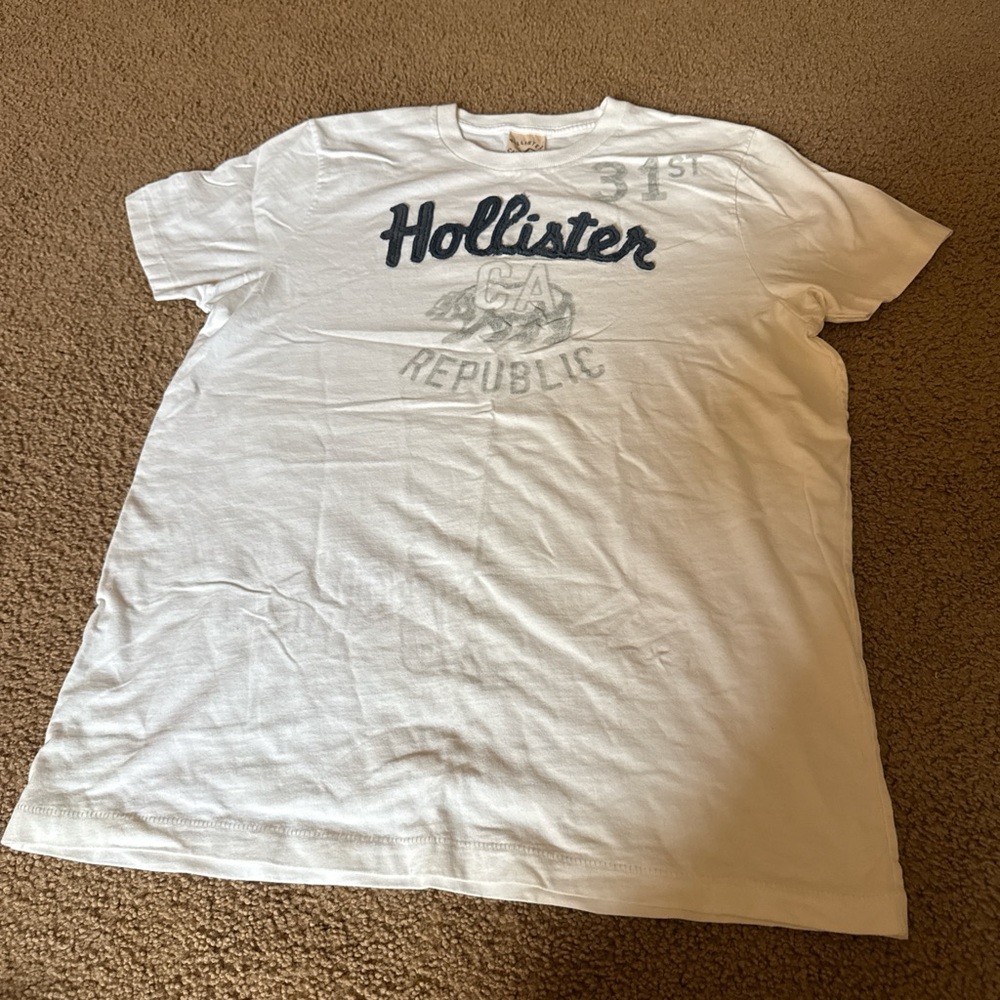 Hollister White and Blue Short Sleeve Tee